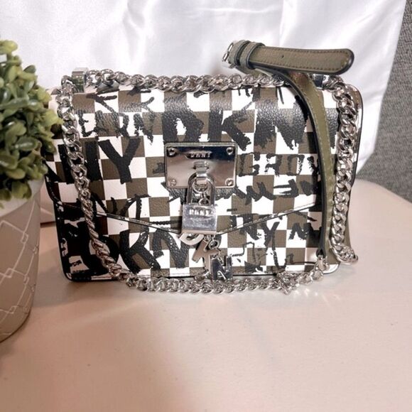 NWOT DKNY Check-graffiti Shoulder Bag In Green crossBag - Picture 6 of 13